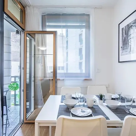 New - Comfy With Balcony Budapest