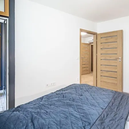 New - Comfy With Balcony Apartamento *